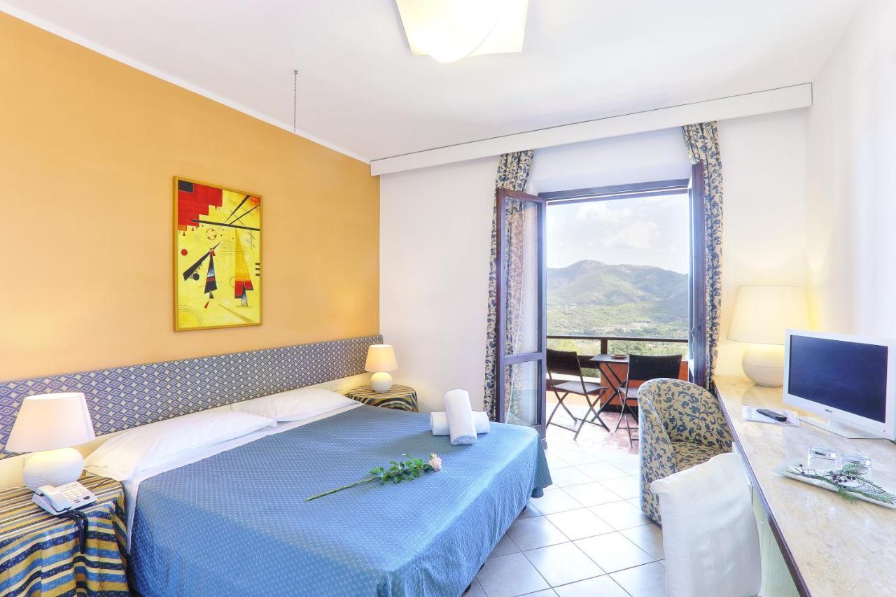 Resort Le Picchiaie Portoferraio Exterior photo
