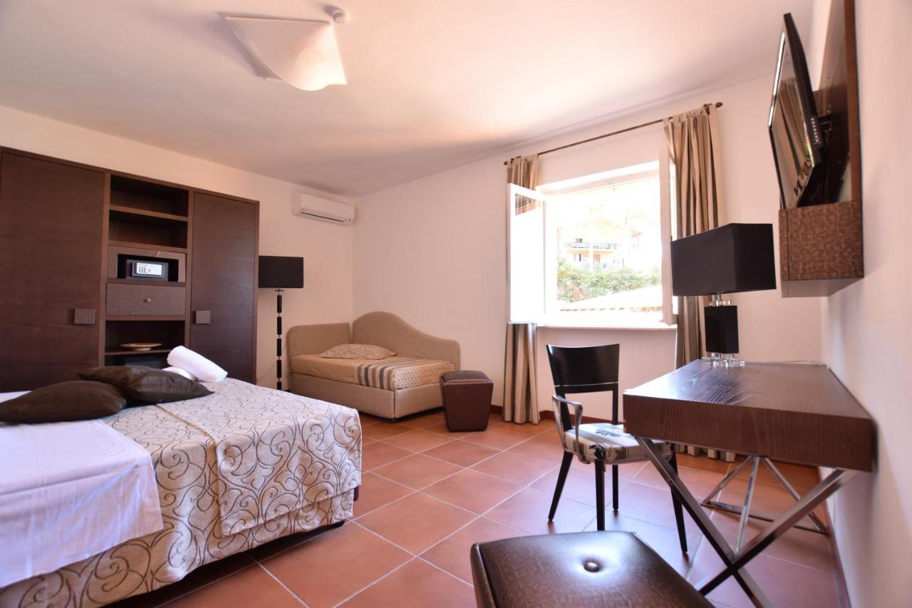 Resort Le Picchiaie Portoferraio Exterior photo