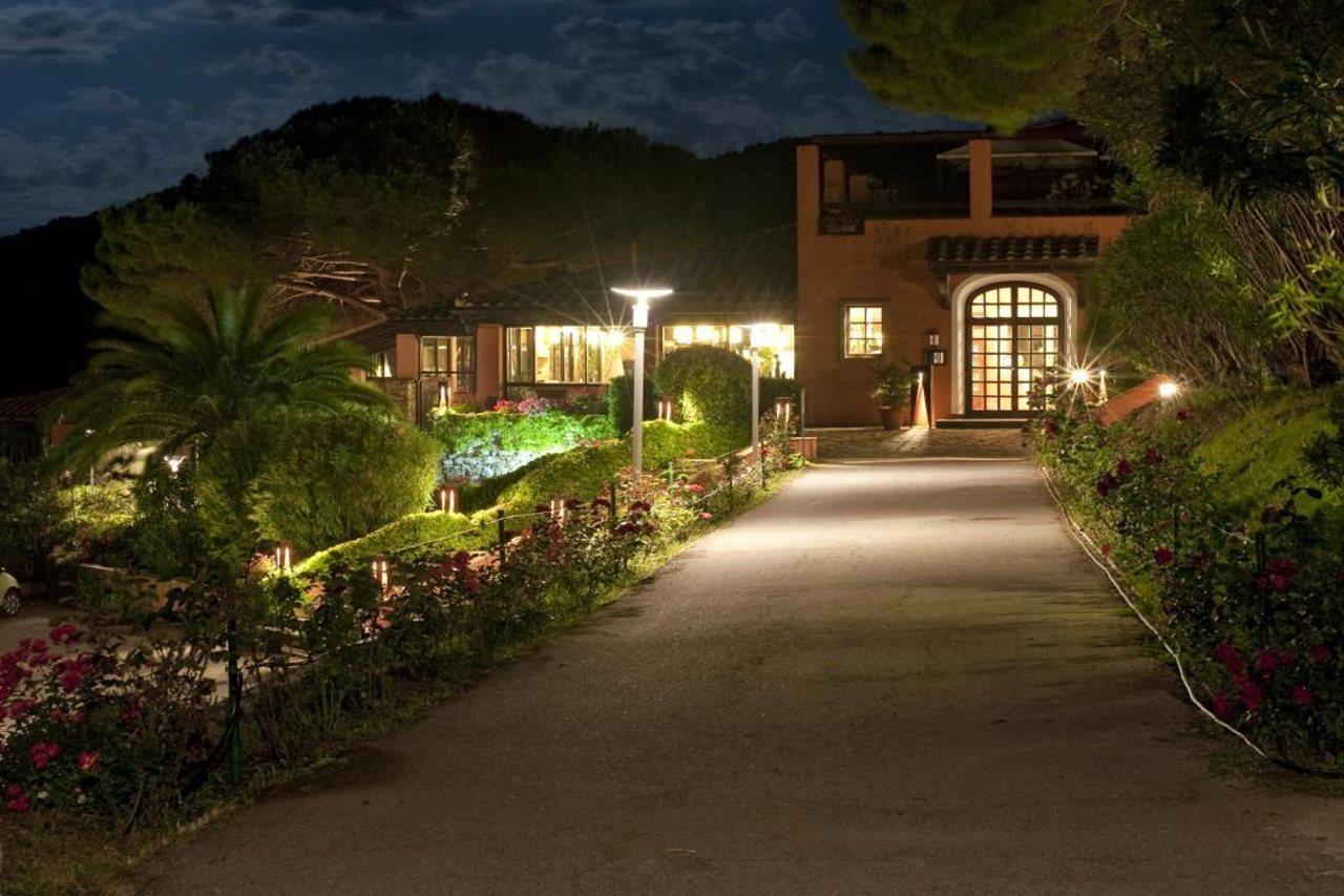 Resort Le Picchiaie Portoferraio Exterior photo