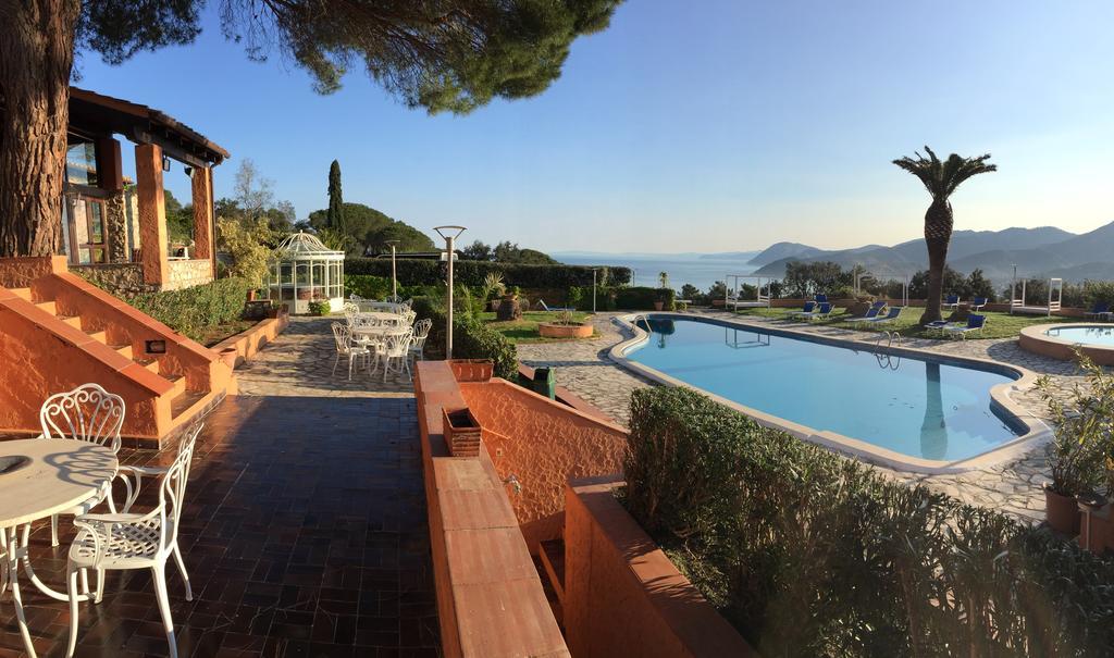 Resort Le Picchiaie Portoferraio Exterior photo