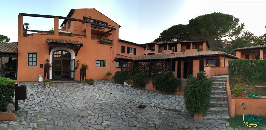 Resort Le Picchiaie Portoferraio Exterior photo