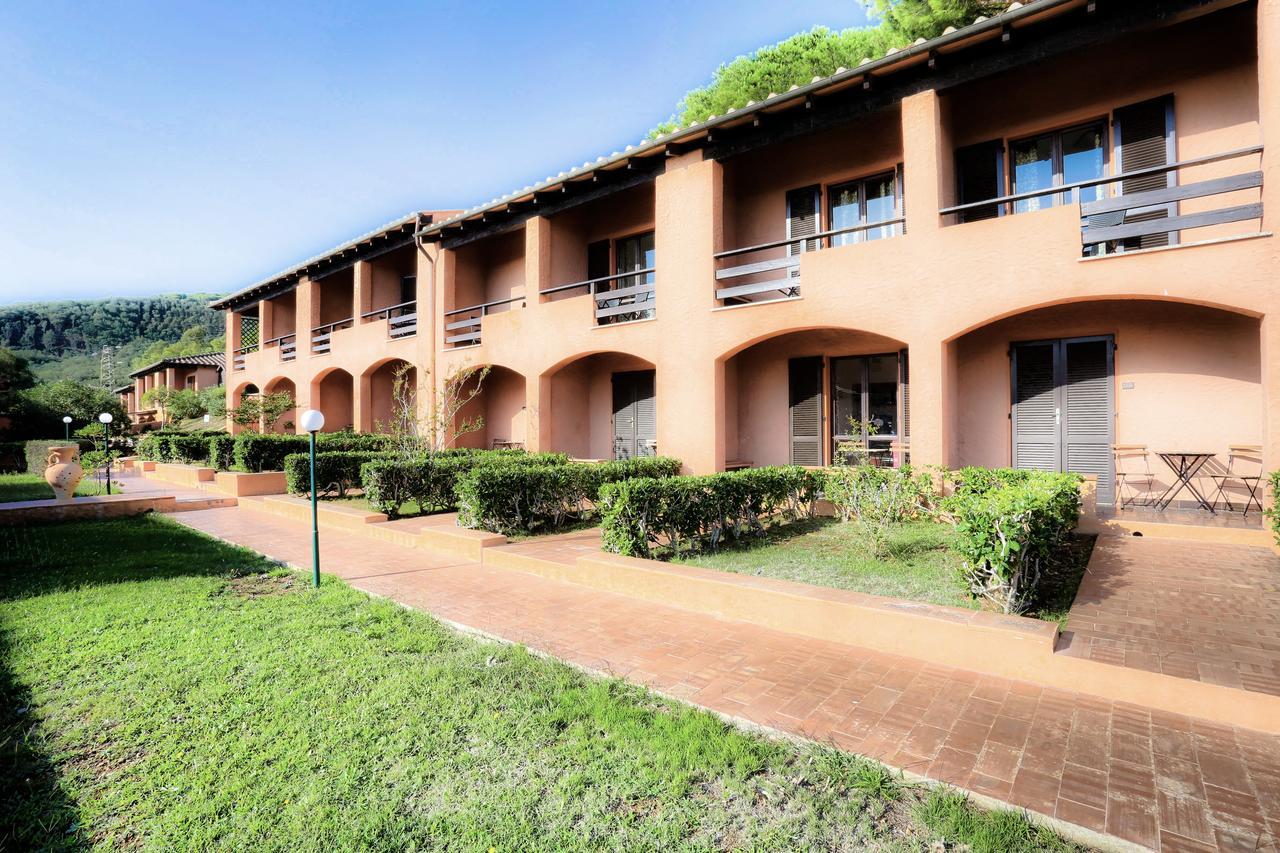 Resort Le Picchiaie Portoferraio Exterior photo