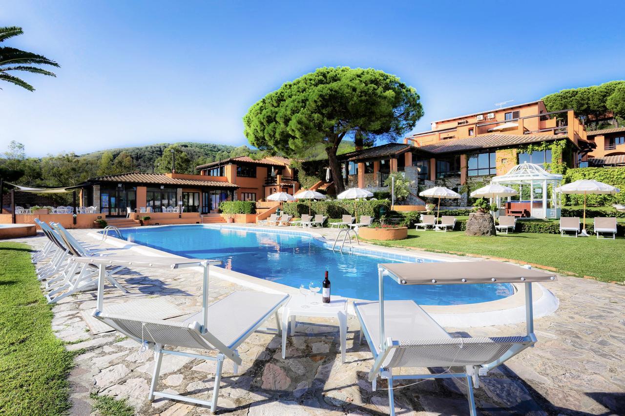 Resort Le Picchiaie Portoferraio Exterior photo
