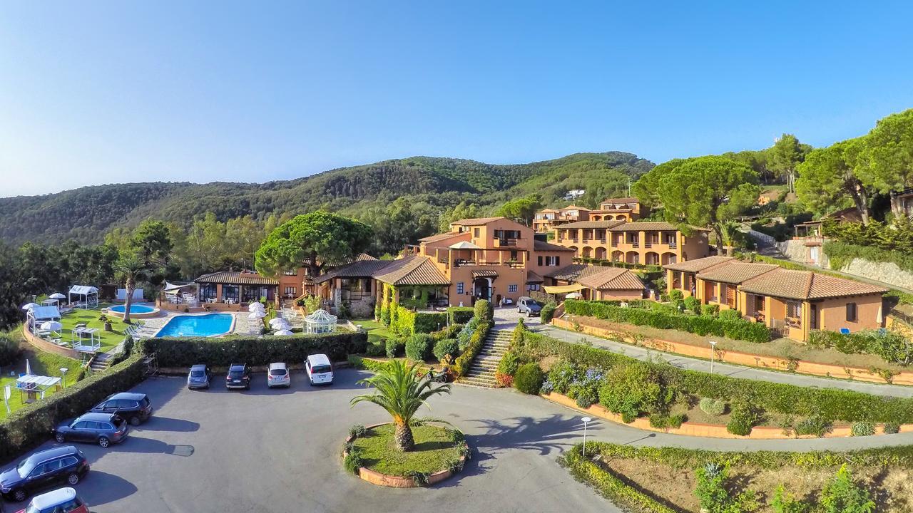 Resort Le Picchiaie Portoferraio Exterior photo