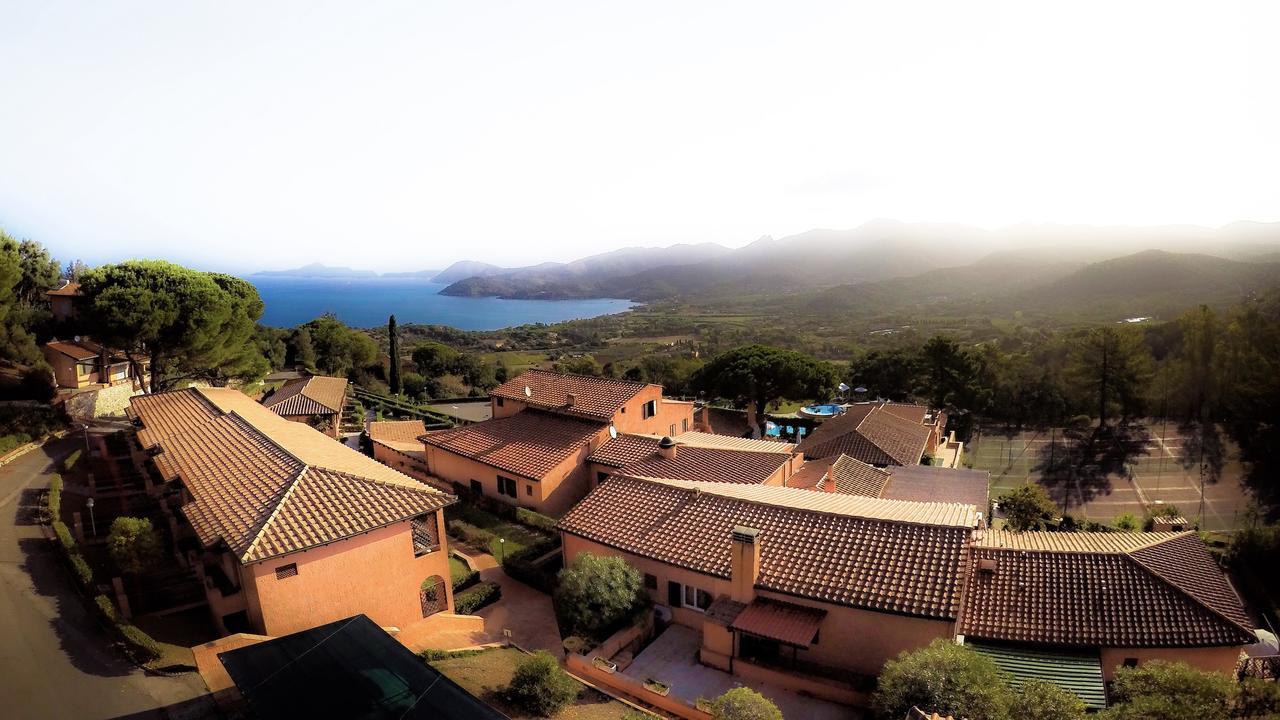 Resort Le Picchiaie Portoferraio Exterior photo